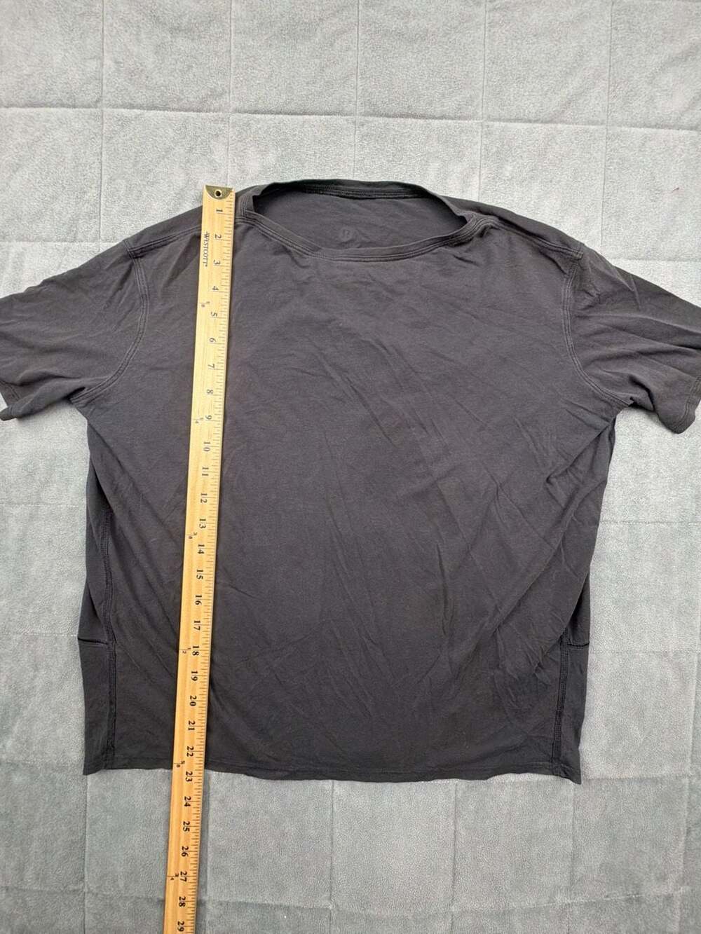 Lululemon Drysense Short Sleeve Women’s Shirt, Black - Picture 3 of 6